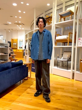 「デニムシャツ」｜Naokiさん（メンズ・187cm）の夏コーディネート