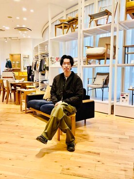 「Gramicci（グラミチ）のアイテム（ダウンジャケット/コート）」を使った、Naokiさん（メンズ・187cm）の秋コーディネート