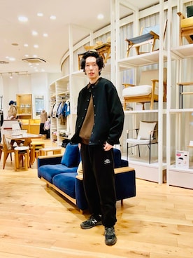 「アイテム（カーディガン/ボレロ）」を使った、Naokiさん（メンズ・187cm）の冬コーディネート