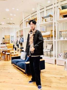 「アイテム（ストール/ショール）」を使った、Naokiさん（メンズ・187cm）の冬コーディネート