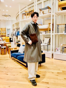 「アイテム（ステンカラーコート）」を使った、Naokiさん（メンズ・187cm）の冬コーディネート