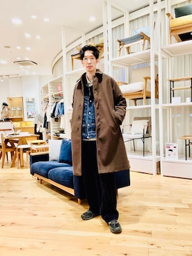 「アイテム（ステンカラーコート）」を使った、Naokiさん（メンズ・187cm）の冬コーディネート