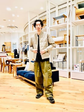 「Gramicci（グラミチ）のアイテム（ダウンジャケット/コート）」を使った、Naokiさん（メンズ・187cm）の秋コーディネート