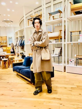 「アイテム（ステンカラーコート）」を使った、Naokiさん（メンズ・187cm）の冬コーディネート