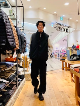 「アイテム（ダウンベスト）」を使った、Naokiさん（メンズ・187cm）の秋コーディネート