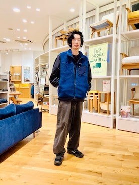 「アイテム（ベスト）」を使った、Naokiさん（メンズ・187cm）の秋コーディネート
