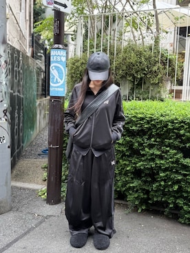 「Needles（ニードルス）のアイテム」を使った、白石 凜さん（レディース・164cm）の夏コーディネート