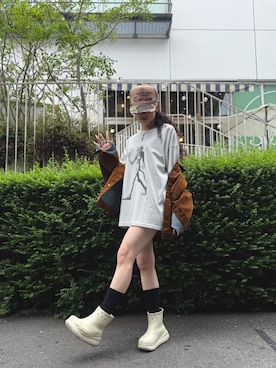 「WHITELAND（ホワイトランド）のアイテム（トップス）」を使った、白石 凜さん（レディース・164cm）の夏コーディネート