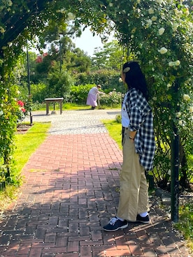 「Honeys（ハニーズ）のアイテム（チノパンツ）」を使った、華さん（レディース・170cm）の秋コーディネート