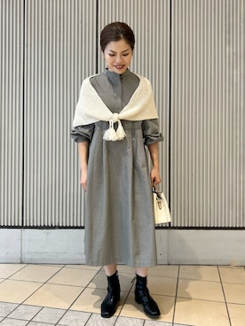 「アイテム（ストール/ショール）」を使った、jimaさん（レディース・163cm）の秋コーディネート