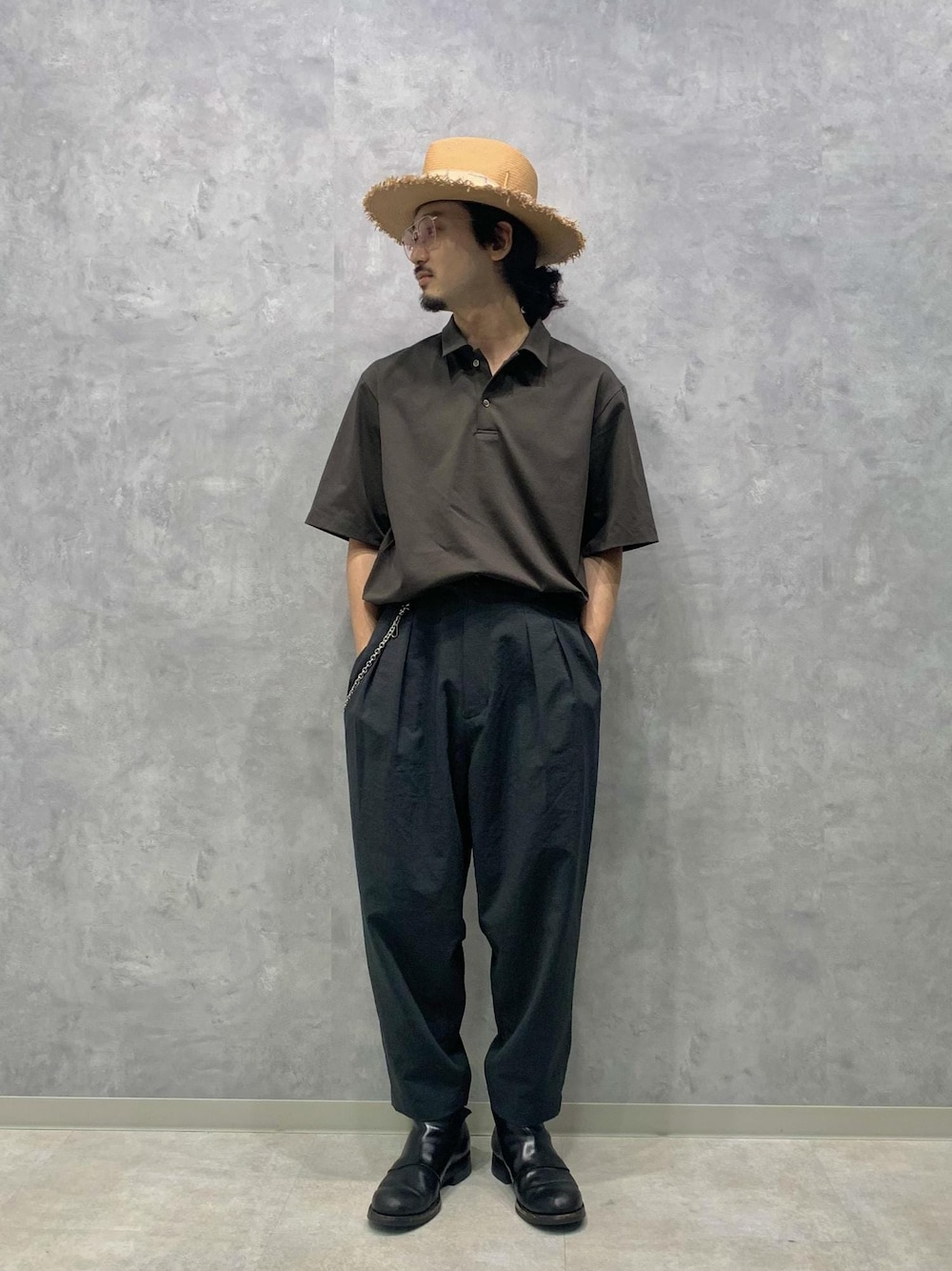 「RIRANCHA、リランチェ、ポロシャツ、ADAM ET ROPÉ、HOMME、UNISEX、きれいめ、きれいめカジュアル、カジュアル、大人カジュアル、モード、ミリタリー、レイヤード、スポーティー、アウトドア」｜「ADAM ET ROPE'の【RIRANCHA】ワイド テーパード アンクルパンツ/イージーケア/吸水速乾（スラックス、グリーン系）」を使った、イケジさん（メンズ・171cm）の夏コーディネートの1枚目の写真