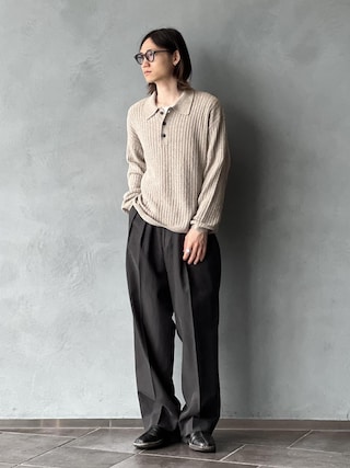 「ADAM ET ROPE'（アダムエロペ）のキュプラコットン ツープリーツスラックス（スラックス）」を使った、kodai kanomataさん（メンズ・172cm）の春コーディネート