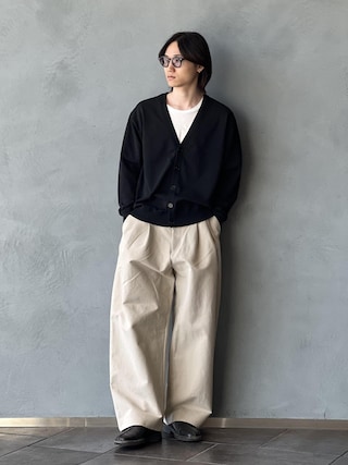 「ADAM ET ROPE'（アダムエロペ）の強撚プレーティングニットカーディガン（カーディガン/ボレロ）」を使った、kodai kanomataさん（メンズ・172cm）の冬コーディネート