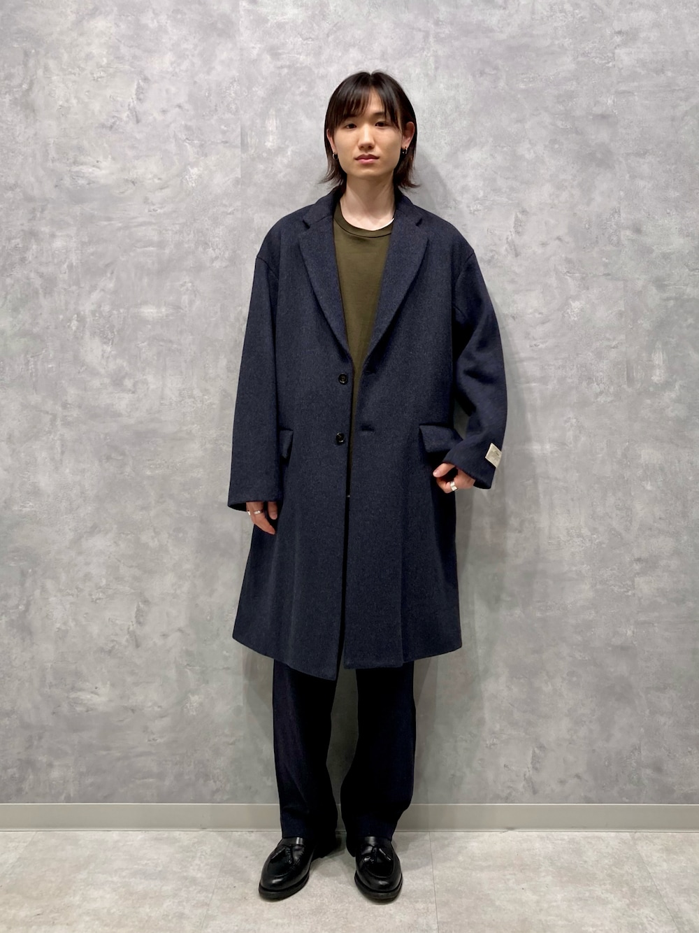 「Adam et Rope'、wildlifetailor、チェスターコート、ネイビー、セットアップ、いいね、save、フォローお願いします🤑、秋冬コーデ、休日スタイル、ootd」｜「WILD LIFE TAILOR Adam et Rope'の【WILD LIFE TAILOR】NIKKE ウォッシャブルウール天竺CN（ニット/セーター、グリーン系）」を使った、kodai kanomataさん（メンズ・172cm）の冬コーディネートの1枚目の写真