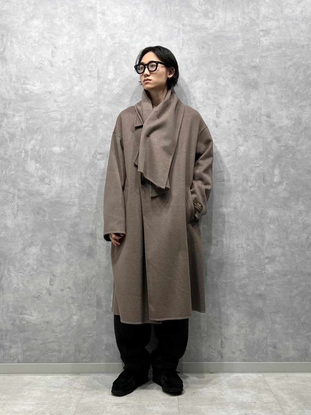「ADAM ET ROPÉ、HOMME」｜「ADAM ET ROPE'のカシミヤミックス リバーシブル ニットプルオーバー / ユニセックス（ニット/セーター、ベージュ系）」を使った、kodai kanomataさん（メンズ・172cm）の秋コーディネートの1枚目の写真