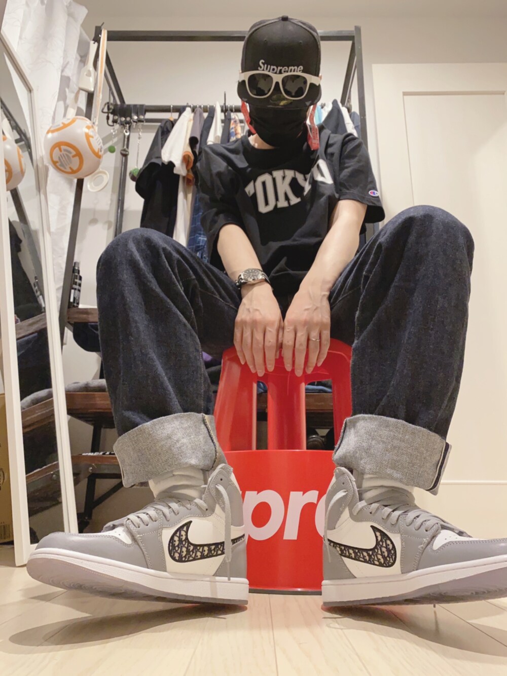 「シュプリーム、supreme、NIKE、Dior、ストリート、ビッグシルエット、サングラス、めがね」｜「Supreme のアイテム（インテリア雑貨、レッド系）」を使った、weartacktさん（メンズ・177cm）の夏コーディネートの1枚目の写真