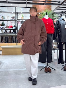 「デート/ロマンティック」｜「アイテム（スウェットパンツ）」を使った、YUIさん（レディース・162cm）の秋コーディネート