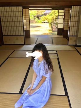 「オールホワイト」｜「アイテム（シャツワンピース）」を使った、ソノヤマさん（レディース・160cm）の春コーディネート