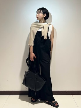 「Vネック」｜「アイテム（サロペット/オーバーオール）」を使った、AKIRAさん（レディース・162cm）の夏コーディネート