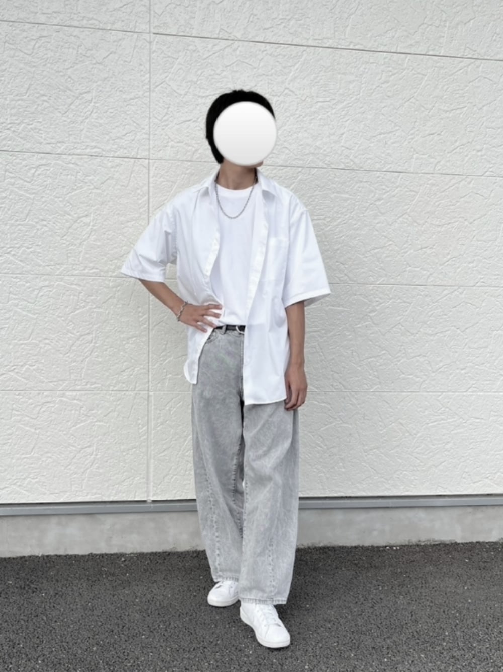 「GUのアイテム（デニムパンツ、グレー系）」を使った、kuki.7さん（メンズ・177cm）の秋コーディネートの1枚目の写真