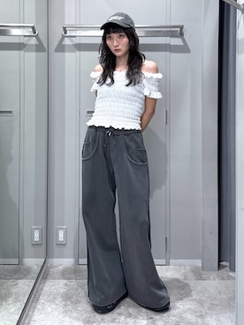 「アイテム（スウェットパンツ）」を使った、犬童南実さん（レディース・158cm）の夏コーディネート