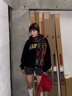 「アイテム（ニットキャップ/ビーニー）」を使った、犬童南実さん（レディース・158cm）の秋コーディネート