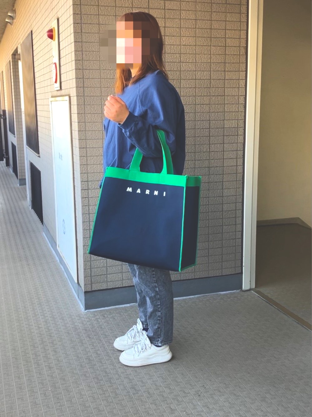 COGTHEBIGSMOKE MASSIVE SWEAT ブラック COGTHEBIGSMOKE（コグザビッグスモーク）の「【COGTHEBIGSMOKE