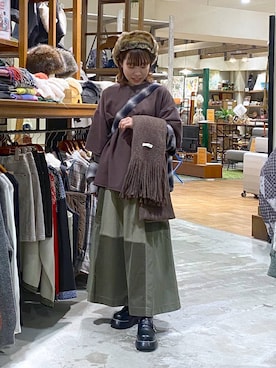 「アイテム（ストール/ショール）」を使った、いくみさん（レディース・155cm・20代）の秋コーディネート