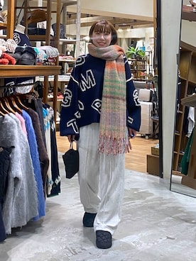 「アイテム（スリッポン）」を使った、いくみさん（レディース・155cm・20代）の秋コーディネート