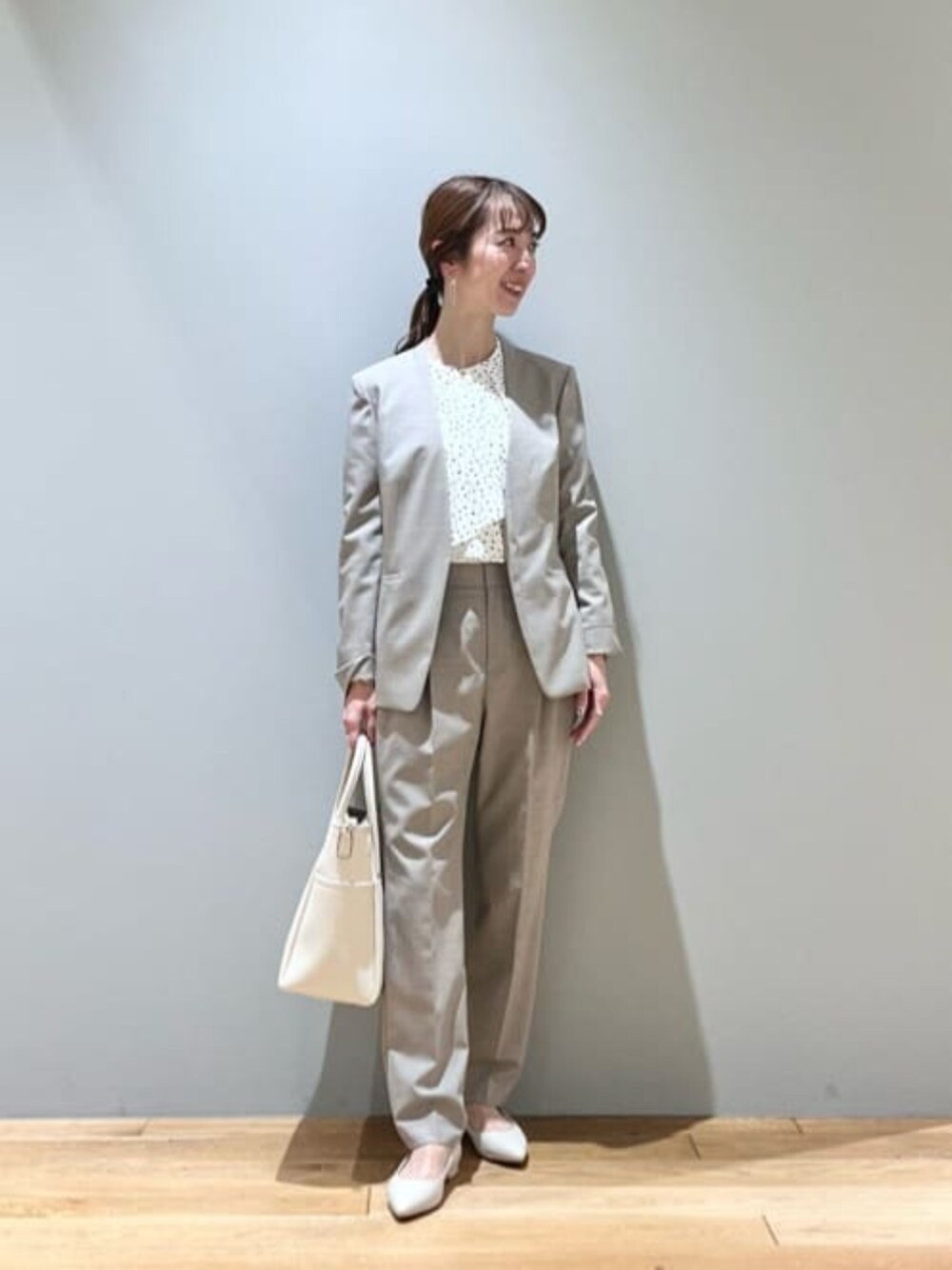 美品✨グリーンレーベルリラクシング カチリラ パンツスーツ ベージュ