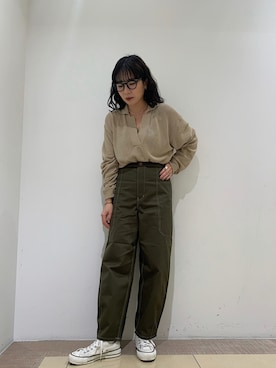 「CONVERSE TOKYO（コンバーストウキョウ）のスキッパーポロニット（ニット/セーター、ベージュ系）」を使った、MIOさん（レディース・157cm）の秋コーディネート