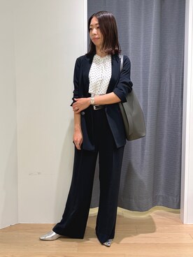「INDIVI（インディヴィ）の【洗える／多機能／SETUP可】着る日傘ダブルジャケット（テーラードジャケット、ブルー系）」を使った、Mikoさん（レディース・157cm）の春コーディネート