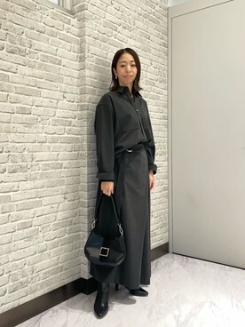 「GALLEST（ギャレスト）のTimeless｜ベルテッドロングスカート【セットアップ対応】（スカート、グレー系）」を使った、Mikoさん（レディース・157cm）の秋コーディネート