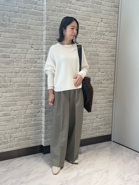 「GALLEST（ギャレスト）の【洗える】ヘアリーフォルムニット（ニット/セーター、ホワイト系）」を使った、Mikoさん（レディース・157cm）の冬コーディネート