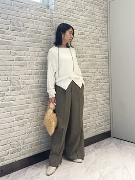 「GALLEST（ギャレスト）の2Wayドレープスリットニット（ニット/セーター、ホワイト系）」を使った、Mikoさん（レディース・157cm）の冬コーディネート