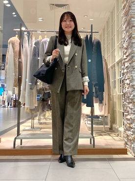 「お仕事スタイル」｜「アイテム（ジャケット/アウター）」を使った、Mihoさん（レディース・159cm）の秋コーディネート