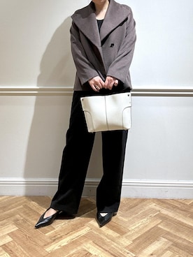 「アイテム（ステンカラーコート）」を使った、sariさん（レディース・162cm・40代）の秋コーディネート