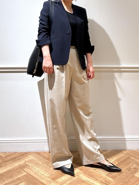 「アイテム（ノーカラージャケット）」を使った、sariさん（レディース・162cm・40代）の秋コーディネート
