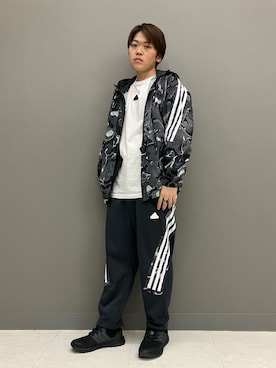 adidas（アディダス）の「フューチャー アイコン 総柄プリント