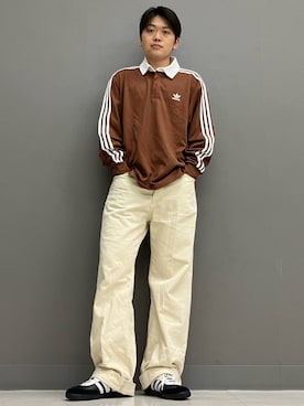 adidasのポロシャツ（ブラウン系）を使ったメンズ人気ファッション