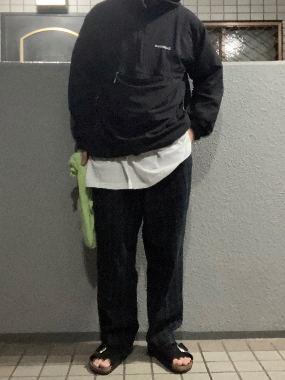 「RICCARDO METHAのアイテム（スラックス、グリーン系）」を使った、マーマレードさん（メンズ・168cm）の秋コーディネートの1枚目の写真