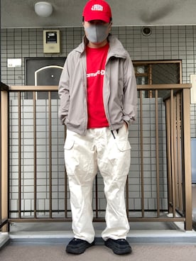 「ホワイトパンツ」｜「アイテム（ナイロンジャケット）」を使った、マーマレードさん（メンズ・168cm）の秋コーディネート