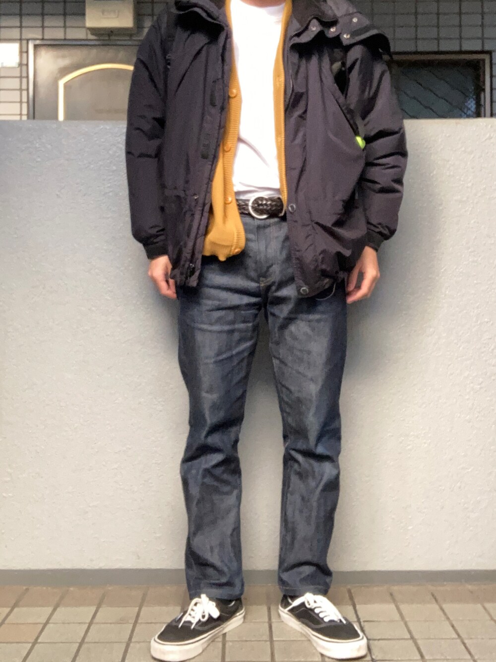 「UNIQLOのアイテム（デニムパンツ、ブルー系）」を使った、マーマレードさん（メンズ・168cm）の冬コーディネートの1枚目の写真
