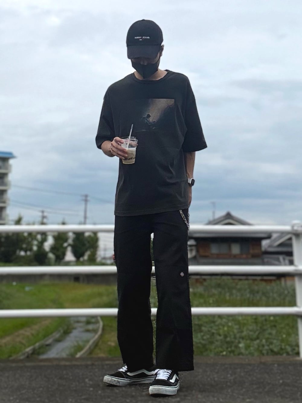 ãã©ãã¯ç³»ã®ãããã³ãããã©ãã¯ç³»ã®Tã·ã£ã/ã«ãããœãŒãã·ã«ããŒç³»ã®ããžã¿ã«è
æèšãççšããã¡ã³ãºã®ç§ã³ãŒãã£ããŒãã®1æç®ã®åç