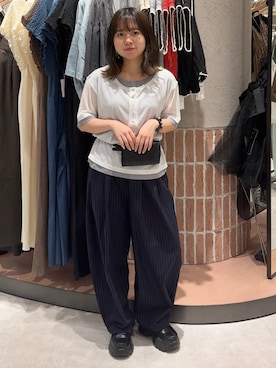 「LOWRYS FARM（ローリーズファーム）のイージーワイドコクーンパンツ 327286（その他パンツ、ブルー系）」を使った、たしろんさん（レディース・149cm）の春コーディネート