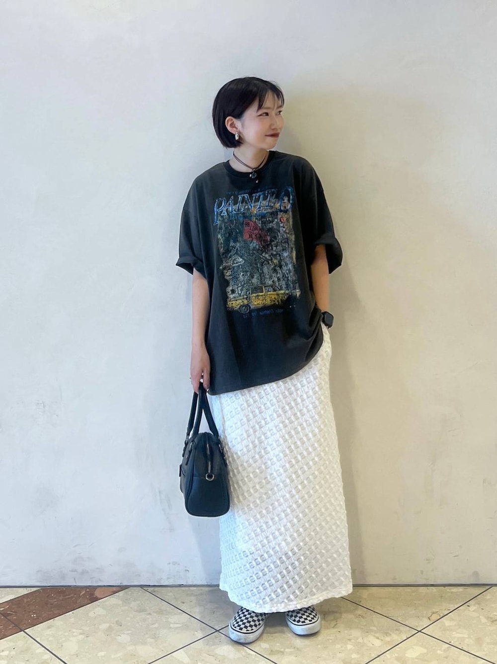 「ラフ、カジュアル、モード、新作、夏コーデ、PAGEBOY、PBLIM、Tシャツ、スカート、体型カバー」｜「PBLIMの《UNISEX》ミニボストンバッグ（ショルダーバッグ、ブラック系）」を使った、tagochiさん（レディース・159cm）の夏コーディネートの1枚目の写真