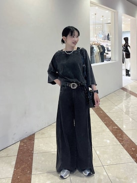 「PAGEBOY（ページボーイ）の＜まるでデニム見え！/紫外線カット/接触冷感/ストレッチ＞マルデニメガレッグパンツ（デニムパンツ、ブラック系）」を使った、tagochiさん（レディース・159cm）の夏コーディネート