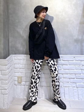 「PBLIM（ページボーイリム）のPAGEBOYLIM/ロゴ刺繍バケットハット2（ハット）」を使った、tagochiさん（レディース・159cm）の秋コーディネート