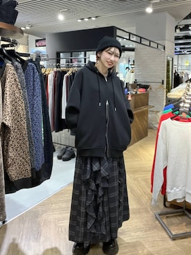 「PAGEBOY（ページボーイ）のラインフリンジティアードスカート/フリルスカート【ウエストゴム・ストレスフリー】（スカート）」を使った、tagochiさん（レディース・159cm）の秋コーディネート