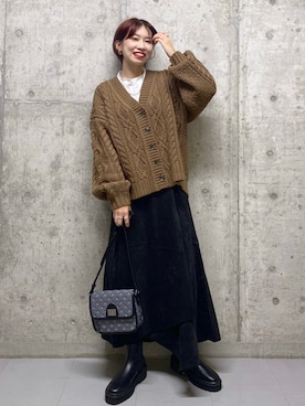 「PAGEBOY（ページボーイ）のケーブルVネックカーディガン（ニット/セーター）」を使った、tagochiさん（レディース・159cm）の秋コーディネート